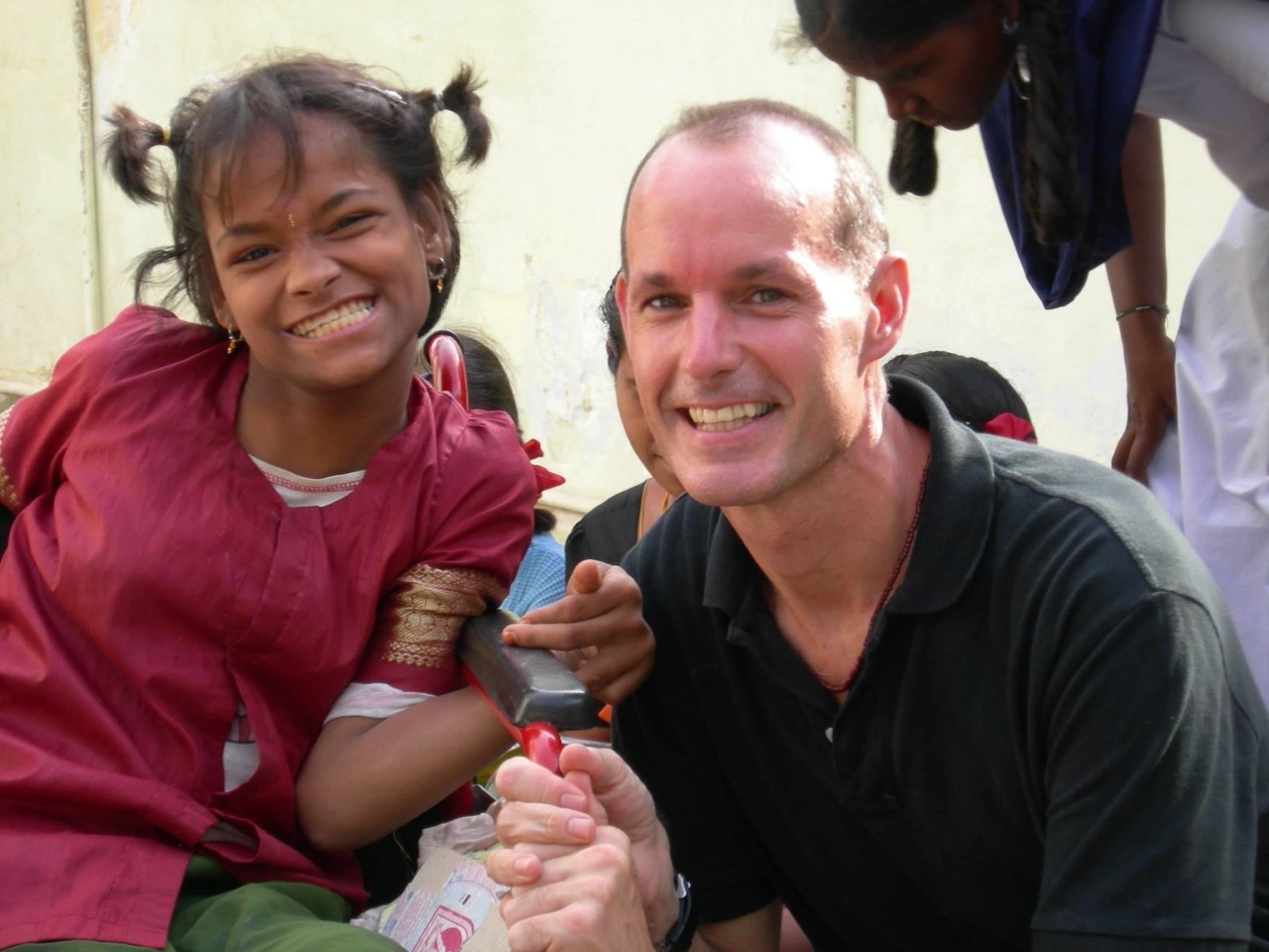 Leo Dodds Volunteering at Indian Orphanage